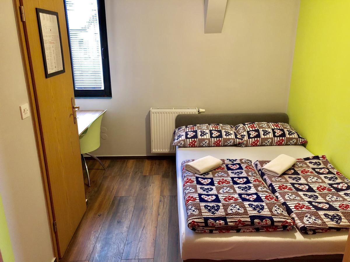 Aladin Hostel ลูบลิยานา ภายนอก รูปภาพ