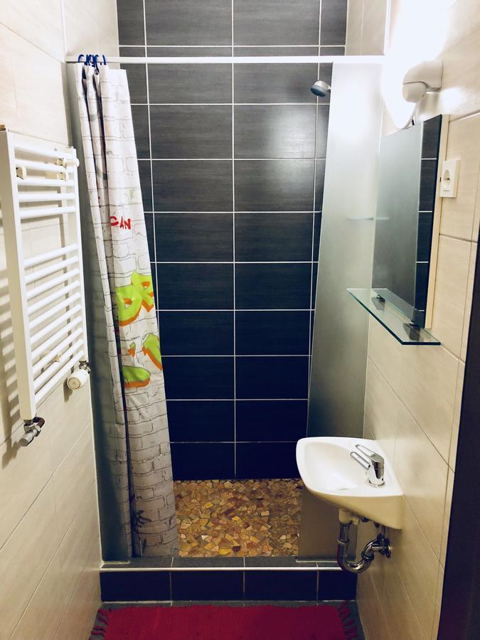 Aladin Hostel ลูบลิยานา ภายนอก รูปภาพ