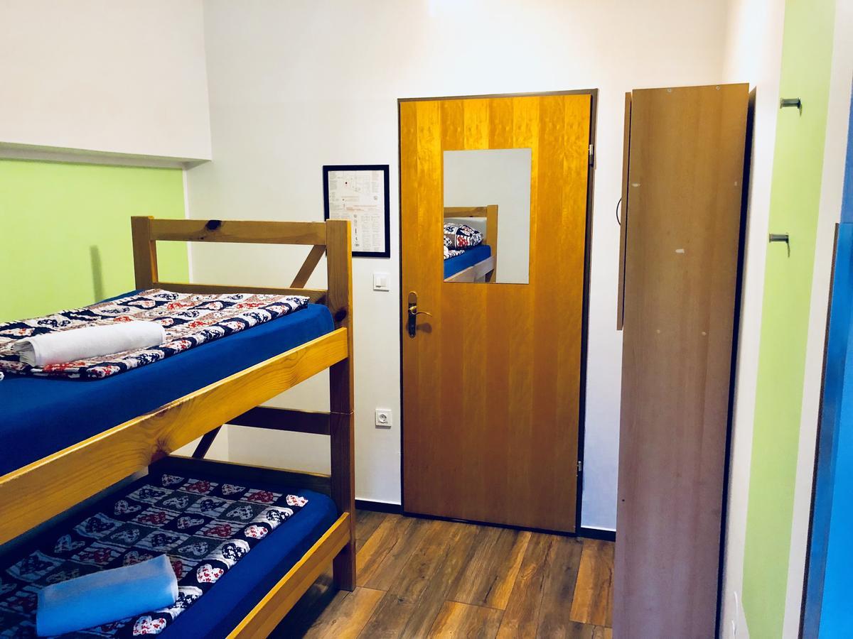 Aladin Hostel ลูบลิยานา ภายนอก รูปภาพ