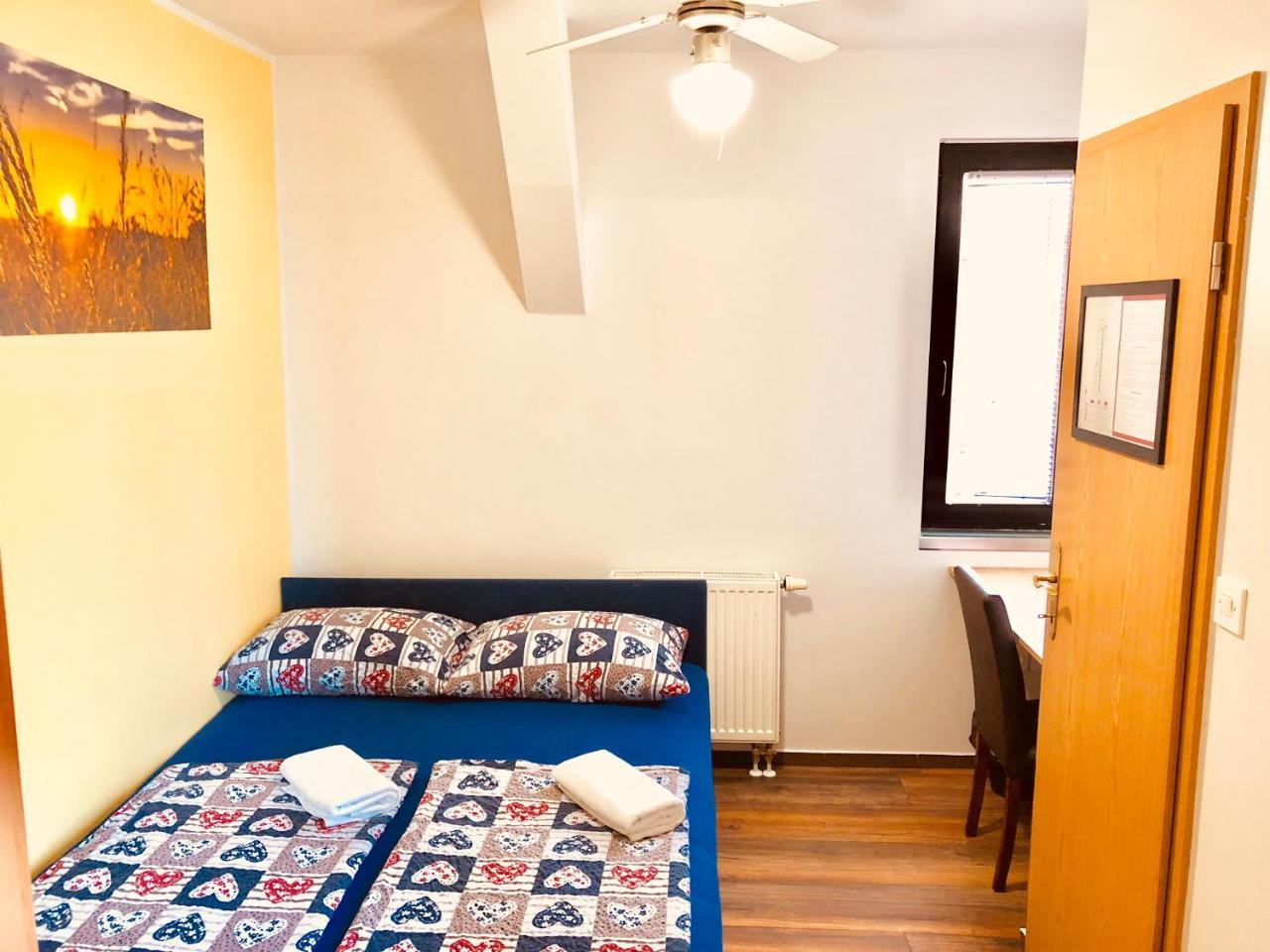 Aladin Hostel ลูบลิยานา ภายนอก รูปภาพ